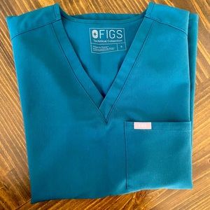 Figs scrub top! Teal & in great shape! Size medium